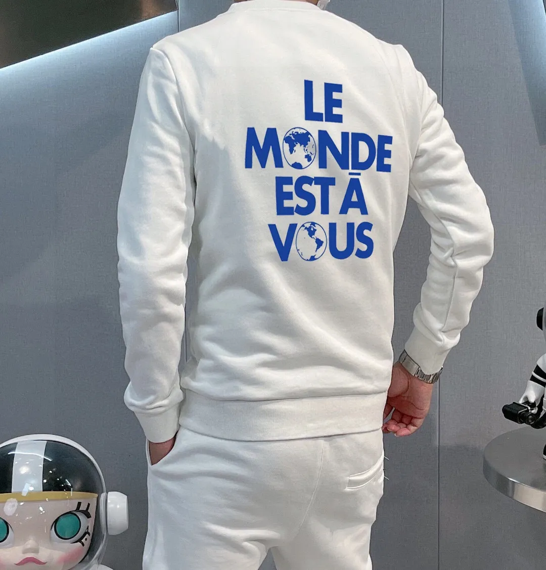 🅿️380 [LV Louis Vuitton] (Fat Man Gospel) hot-selling suit is coming. Focus on the original version of the official website. 2025 new hot-selling sweatshirt suit. The original order is hard to buy🇭🇰. It is the meticulous work of top designers for a fitting and perfect upper body effect. All-natural high-quality Roman cotton 100%, close-fitting comfort, noble and elegant! Original hardware embodies elegance and nobility! Counter size: M-5XL (maximum wear up to 220 pounds)